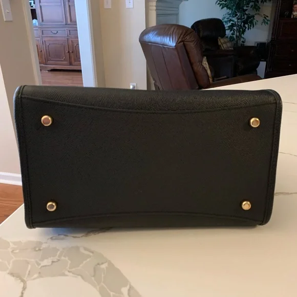 SOLD - COACH Crosby Leather Tote in Black - Excellent Condition - Picture 7 of 9